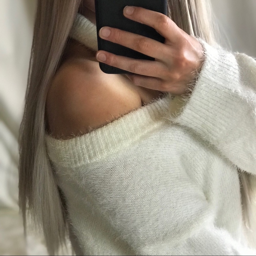 “BLAIR” Fuzzy Off Shoulder Choker Sweater